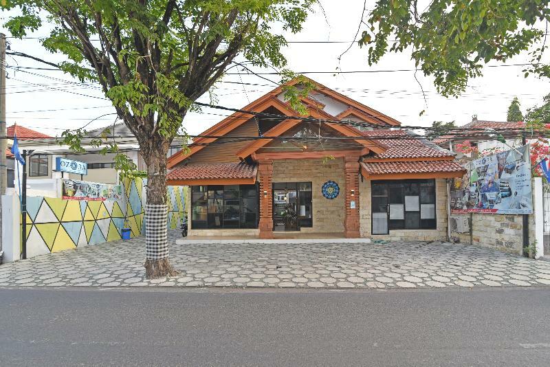 Reddoorz Plus @ Mahendradatta Denpasar Dış mekan fotoğraf