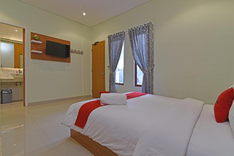 Reddoorz Plus @ Mahendradatta Denpasar Dış mekan fotoğraf